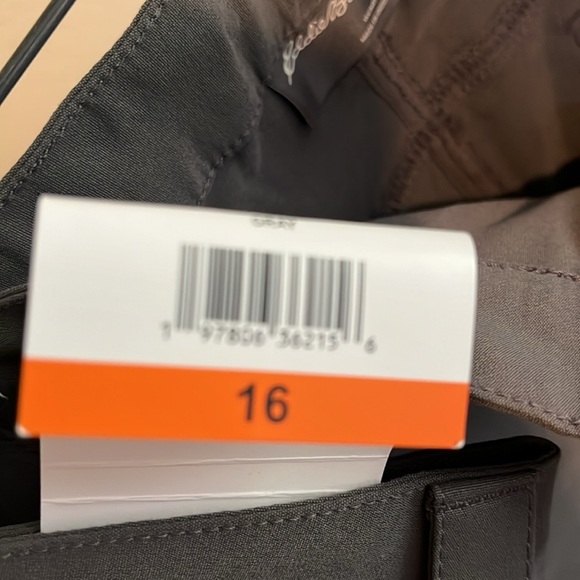 convertible pants, size 16, and gray - Picture 5 of 9
